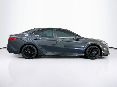 Used 2025 Toyota Camry SE w/ Convenience Package FWD image 10