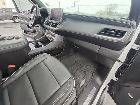 Certified 2024 GMC Yukon SLT w/ SLT Premium Package image 19