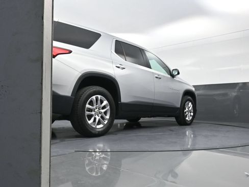 Used 2020 Chevrolet Traverse LS AWD/4WD image 27