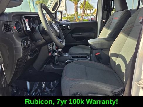 Used 2026 Jeep Wrangler Unlimited Rubicon AWD/4WD image 13