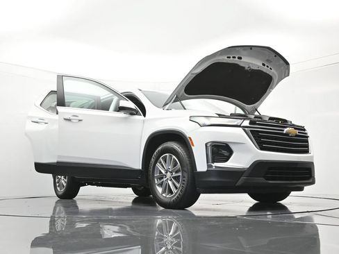 Used 2023 Chevrolet Traverse LT FWD image 50