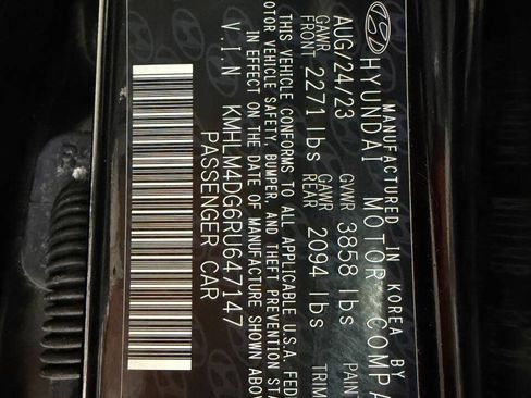 Used 2024 Hyundai Elantra SEL FWD image 30