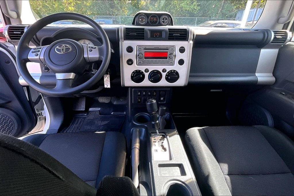 Used 2011 Toyota FJ Cruiser 4WD w/ Convenience Pkg image 14