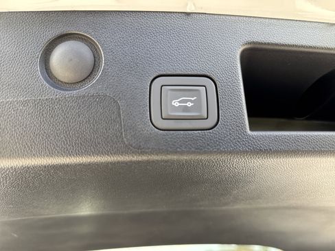 New 2026 GMC Terrain AT4 w/ LPO, Floor Liner Package image 32