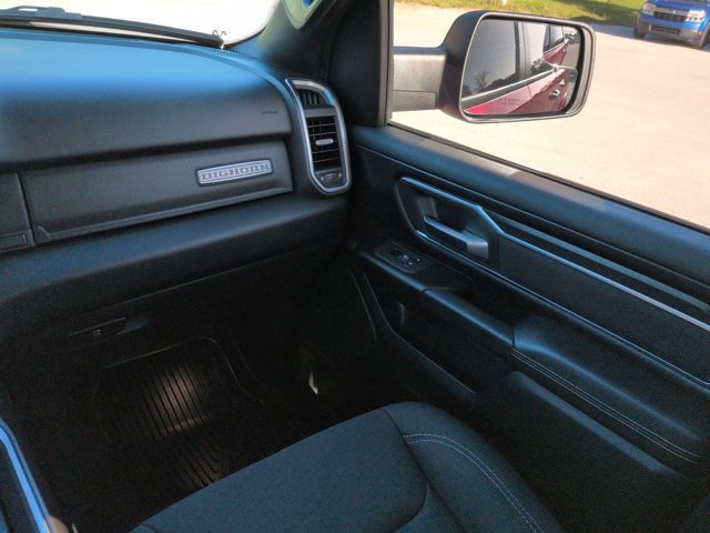 Used 2025 RAM 1500 Big Horn AWD/4WD image 17