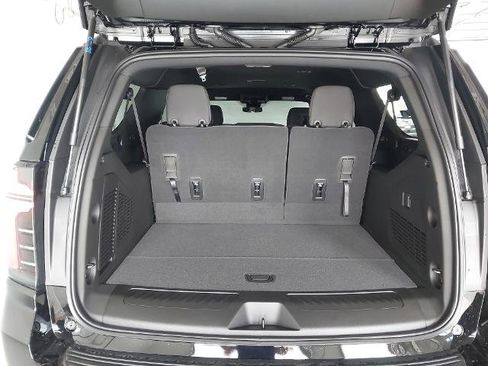 New 2026 Chevrolet Suburban LS image 27