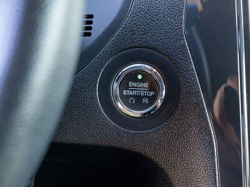 Used 2018 Ford Explorer XLT w/ Equipment Group 201A image 28