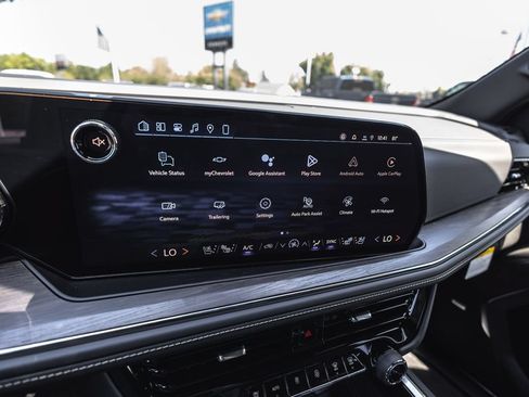 New 2026 Chevrolet Suburban Premier w/ LPO, Illumination Package AWD/4WD image 14
