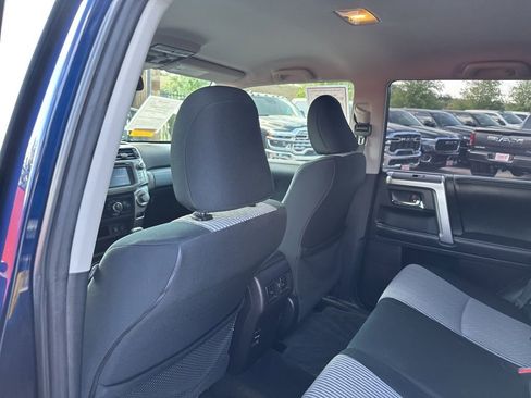 Used 2015 Toyota 4Runner SR5 image 18