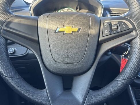 Used 2017 Chevrolet Trax LS image 17