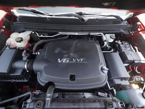 Used 2019 Chevrolet Colorado LT w/ LT Convenience Package RWD image 10