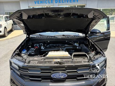 Certified 2025 Ford Expedition Active AWD/4WD image 28
