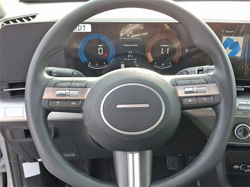 New 2026 Hyundai Kona SE image 8