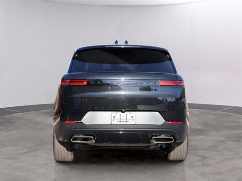 Used 2024 Land Rover Range Rover Sport SE image 6
