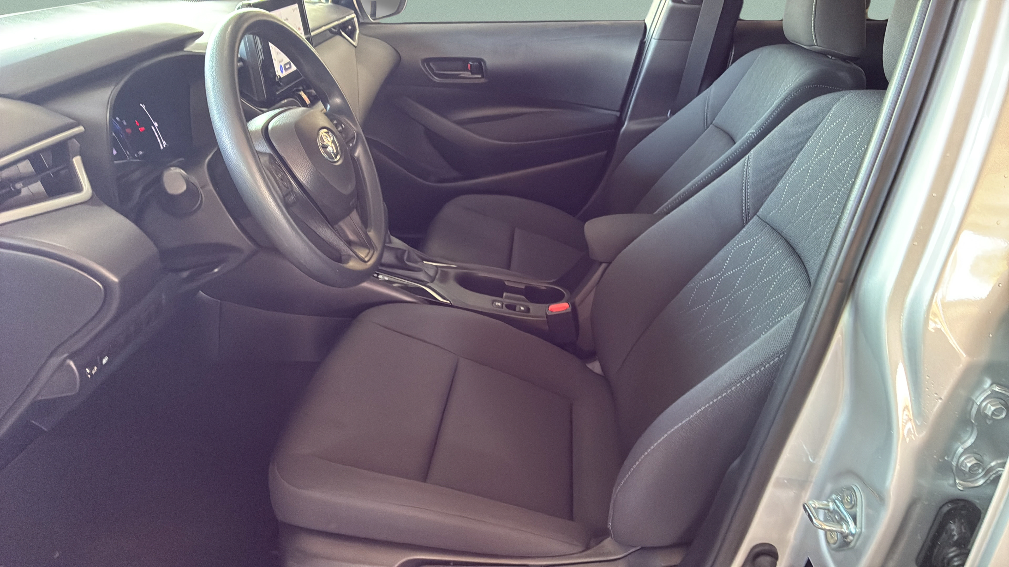 Used 2026 Toyota Corolla LE FWD image 17