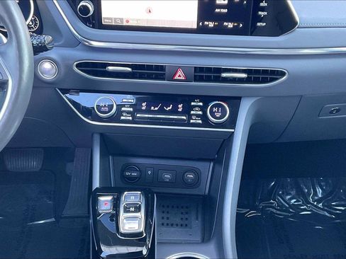 Used 2022 Hyundai Sonata Limited image 9