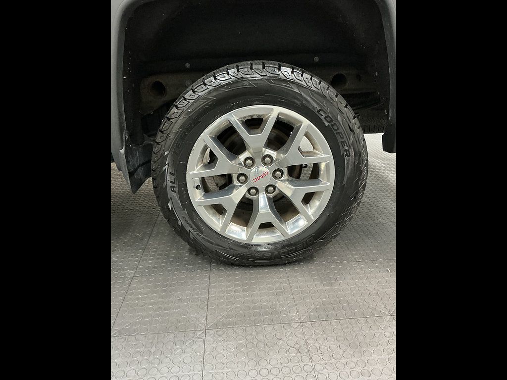 Used 2017 GMC Sierra 1500 SLT w/ SLT Premium Package AWD/4WD image 30