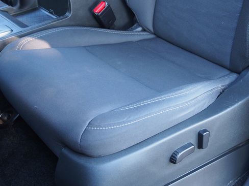 Used 2023 Nissan Frontier SV RWD image 17