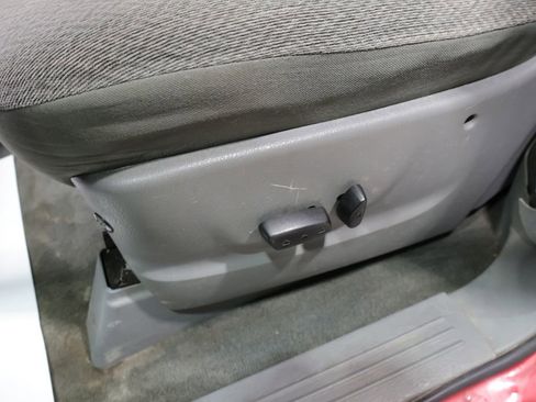 Used 2006 Dodge Caravan SXT w/ Popular Equipment Group I FWD image 12