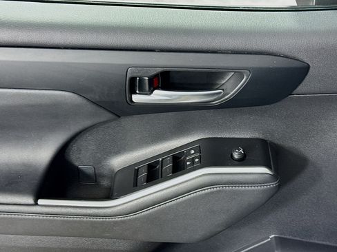 Certified 2025 Toyota Highlander XSE AWD/4WD image 17
