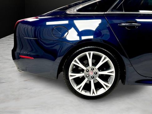 Used 2015 Jaguar XJ AWD/4WD image 35