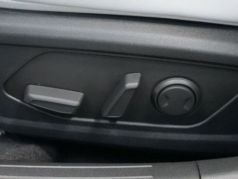 New 2026 Hyundai Elantra Limited image 16