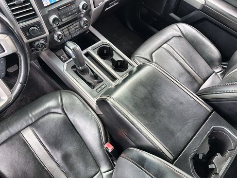 Used 2019 Ford F150 Platinum w/ Equipment Group 701A Luxury AWD/4WD image 21