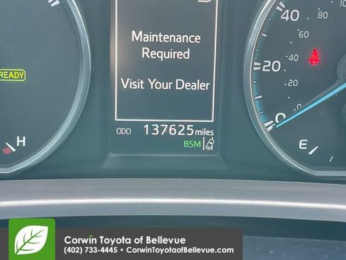 Used 2018 Toyota RAV4 Limited w/ Advanced Technology Package AWD/4WD image 10