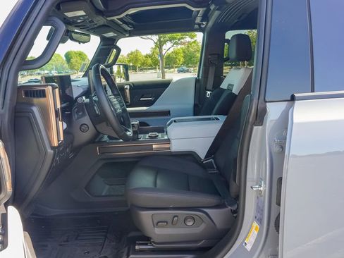 Used 2025 GMC Hummer EV 2X w/ LPO, Cargo Utility Package AWD/4WD image 24
