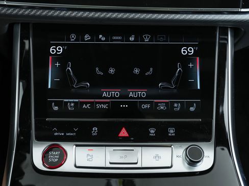 New 2026 Audi RS Q8 performance image 36