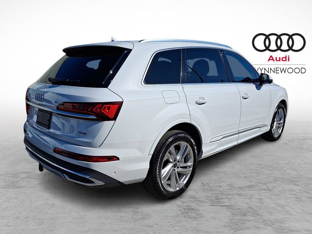 Used 2023 Audi Q7 2.0T Premium Plus w/ Convenience Package AWD/4WD image 6