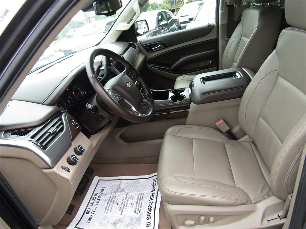 Used 2018 Chevrolet Suburban LT AWD/4WD image 14