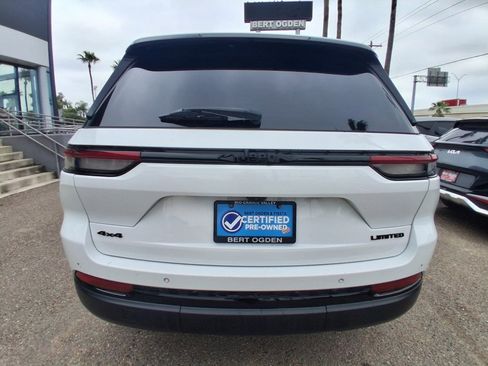 Used 2023 Jeep Grand Cherokee Limited w/ Black Appearance Package image 6