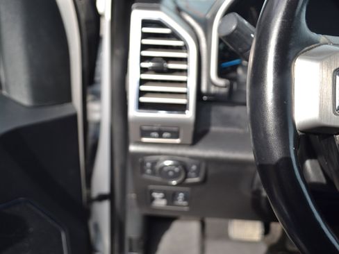 Used 2018 Ford F150 Platinum w/ Equipment Group 701A Luxury image 18