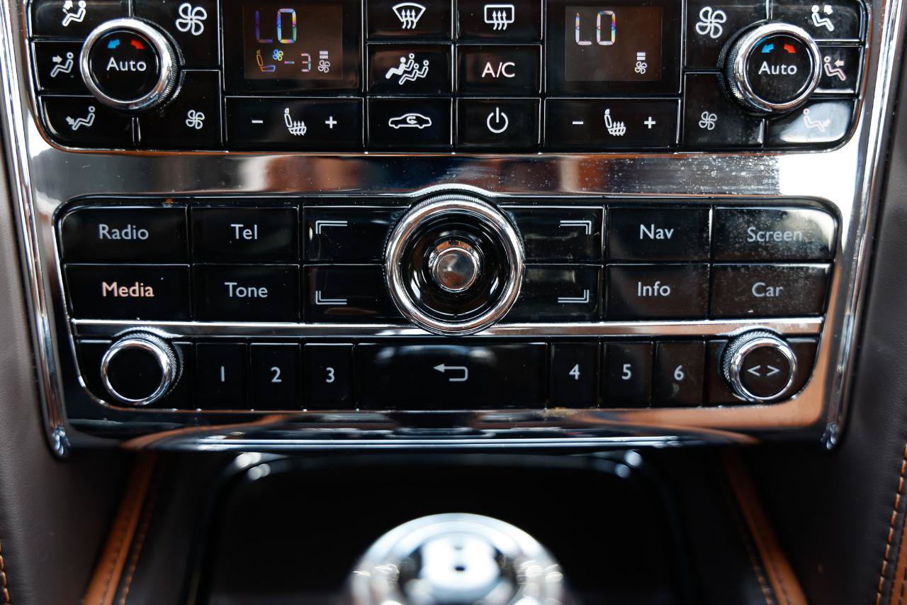Used 2016 Bentley Mulsanne Speed RWD image 38