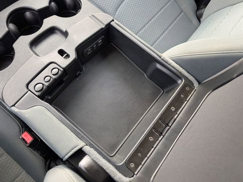 Used 2018 RAM 1500 Express w/ Popular Equipment Group image 34