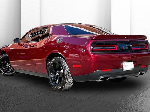 Used 2021 Dodge Challenger SXT image 10