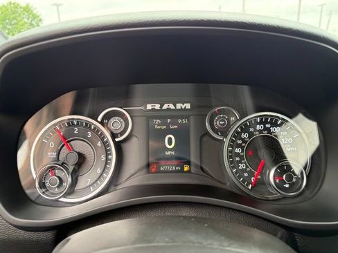 Used 2024 RAM 2500 Big Horn w/ Night Edition AWD/4WD image 16