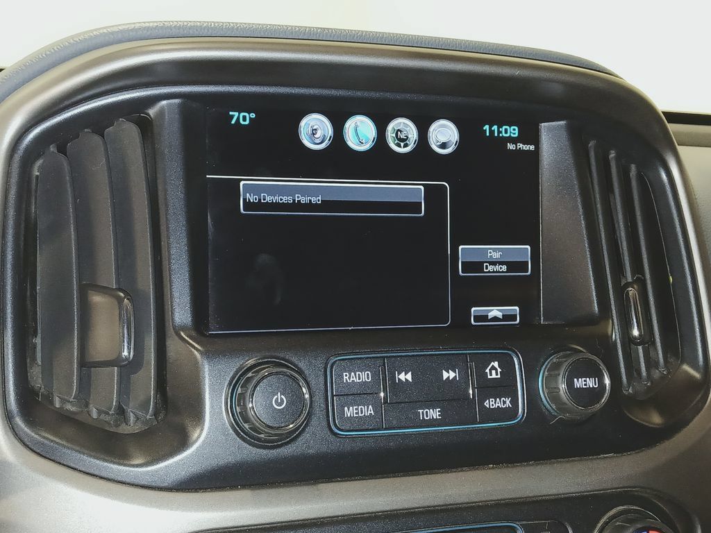 Used 2017 Chevrolet Colorado Z71 AWD/4WD image 23