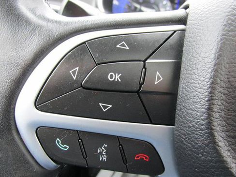 Used 2015 Chrysler 200 Limited w/ Convenience Group image 15