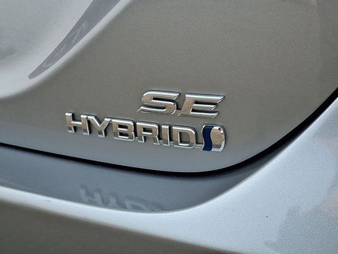 Used 2024 Toyota Camry SE FWD image 25