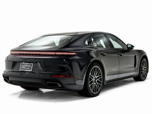 Certified 2025 Porsche Panamera 4 image 32