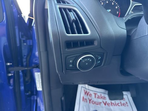 Used 2015 Ford Focus Titanium FWD image 26