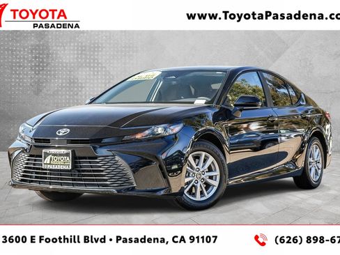 Used 2026 Toyota Camry LE FWD image 1