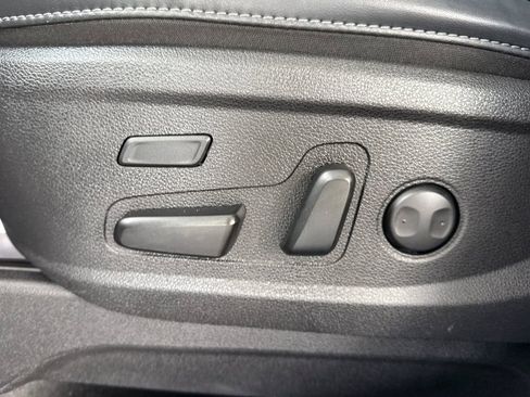 Used 2021 Kia Telluride SX w/ SX Prestige Package image 19