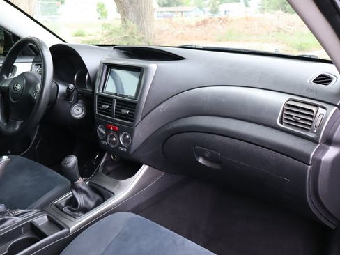 Used 2011 Subaru Impreza 2.5i AWD/4WD image 17