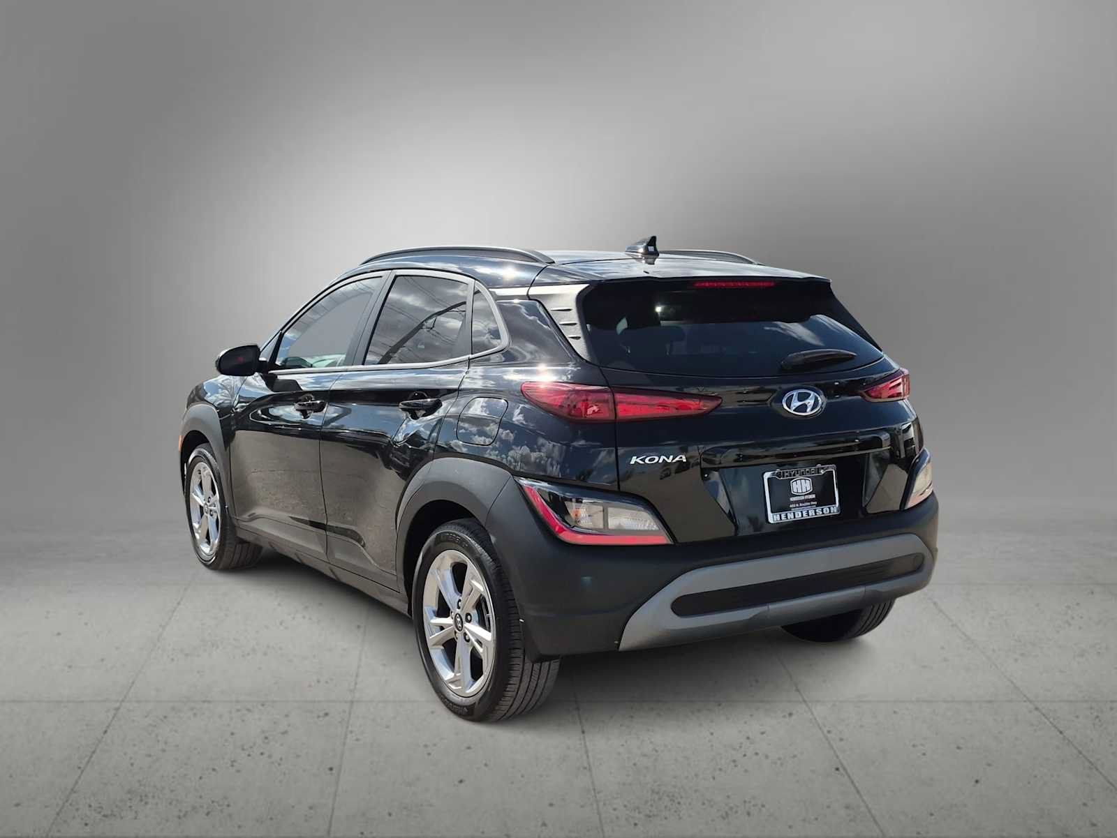 Certified 2022 Hyundai Kona SEL FWD image 6