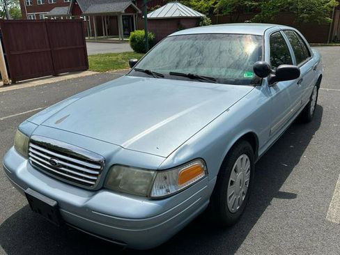 Used 2011 Ford Crown Victoria Police Interceptor image 2