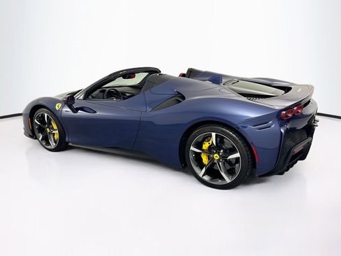 Used 2023 Ferrari SF90 Spider image 7