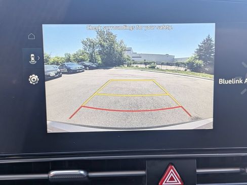 Certified 2024 Hyundai Elantra SEL FWD image 22